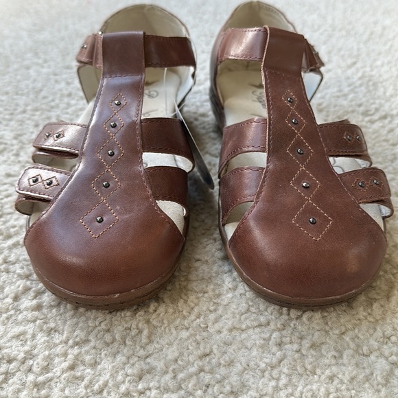 Propet Heather Fisherman Sandals - Picture 5 of 17